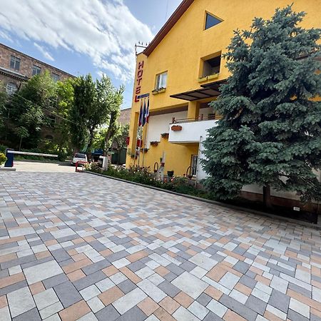 No Problem Hotel Jerevan Buitenkant foto