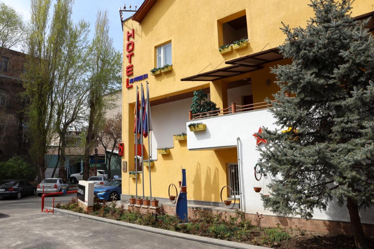 No Problem Hotel Jerevan Buitenkant foto
