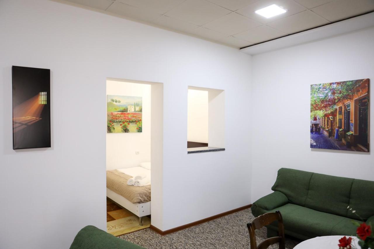 No Problem Hotel Jerevan Buitenkant foto