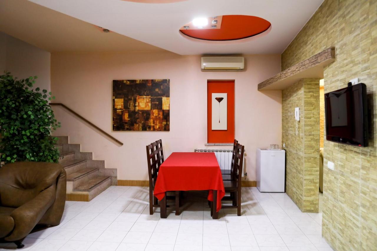 No Problem Hotel Jerevan Buitenkant foto