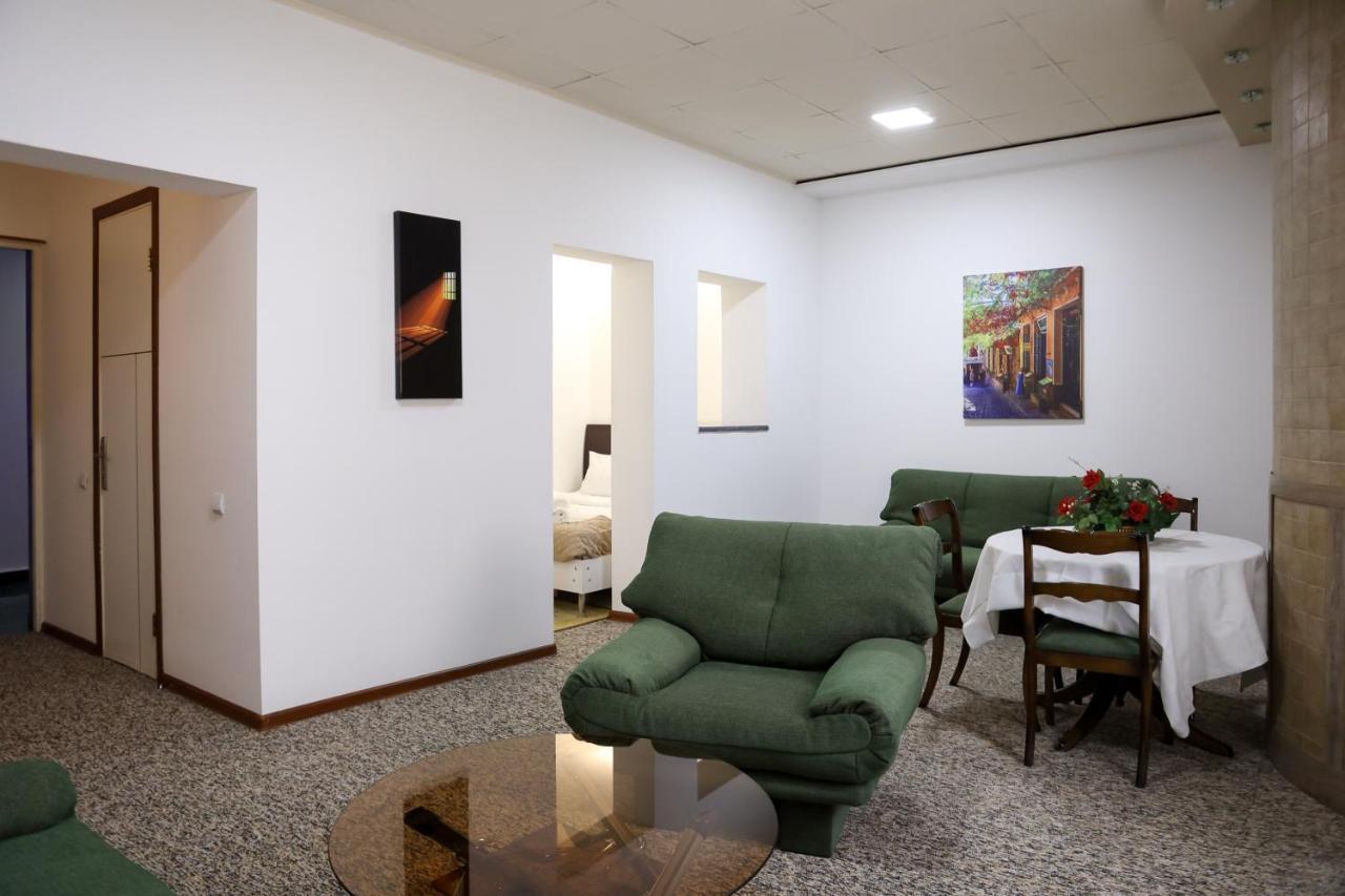 No Problem Hotel Jerevan Buitenkant foto