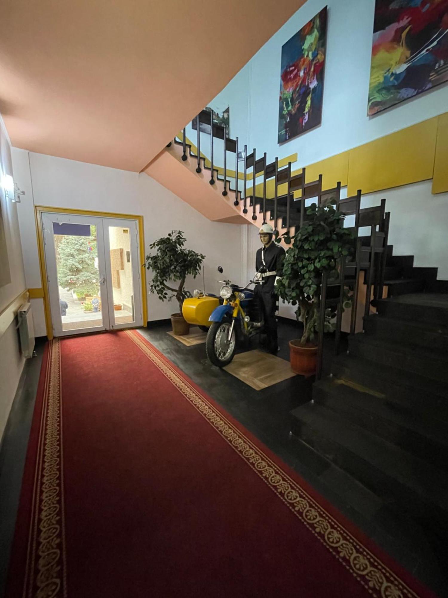 No Problem Hotel Jerevan Buitenkant foto