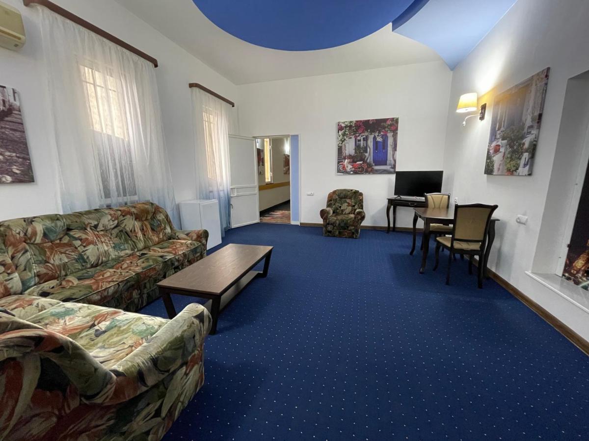 No Problem Hotel Jerevan Buitenkant foto
